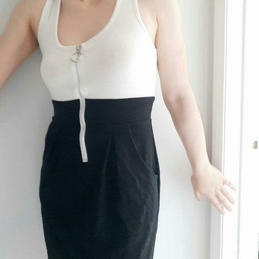Black White Zipper Dress w. Pockets